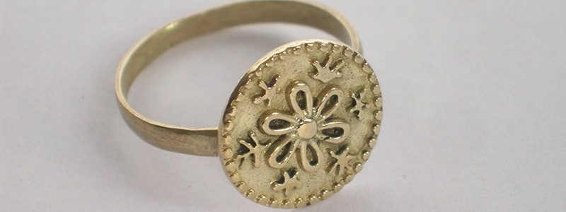 Pierscionek-inspirowany-bzuteria-sredniowieczna1-800x350